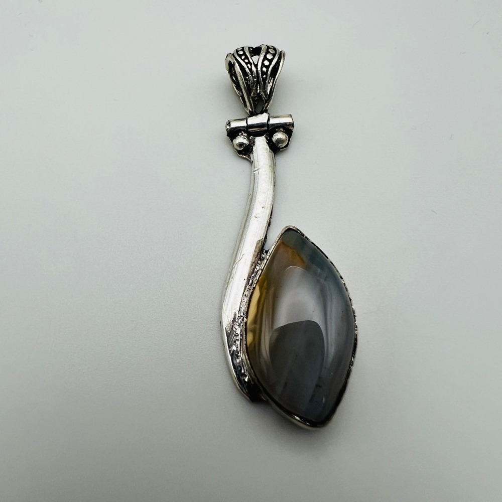 Silver Tone Agate Pendant Modern‎ Artisan Gray Stone Statement Necklace Charm